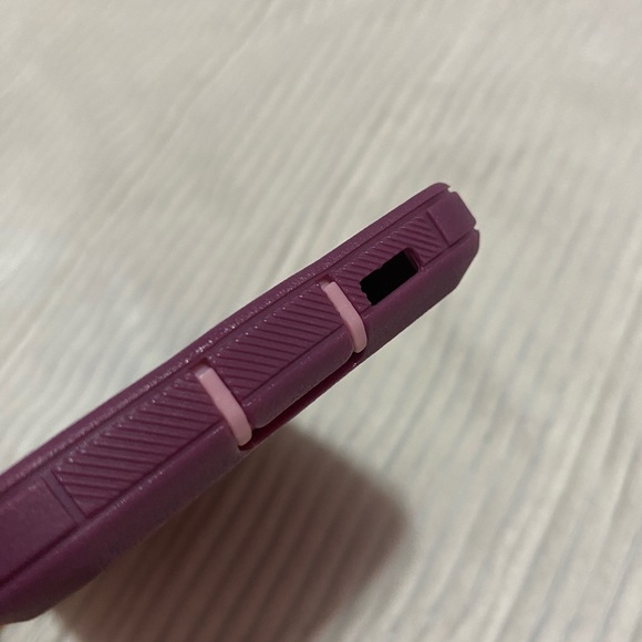 Purple phone case for Samsung s23 plus - Picture 3 of 4